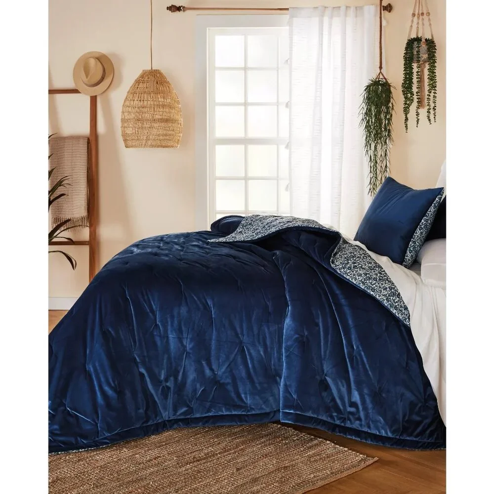 new Wild Sage Velvet Floral 3-Piece Reversible TWIN Quilt Set in Dark Denim-Blue